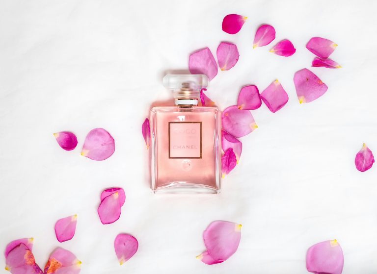 Parfumeguide: Sådan finder du den rette parfume | MBDK.dk